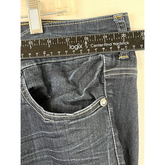 Torrid women's dark wash tapered ankle jeans, size 20 - Picture 9 of 11